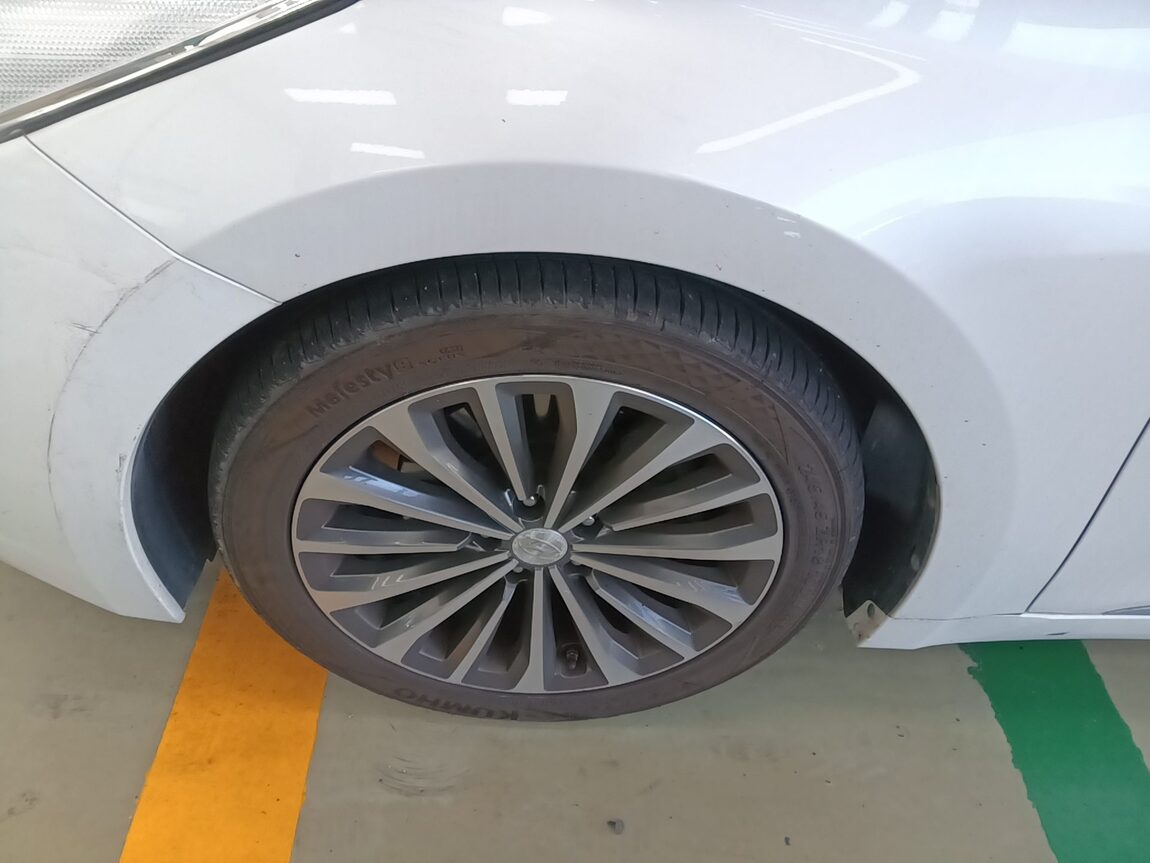 HYUNDAI GRANDEUR HG HG 240 MODERN 2014 - zdjęcie 26
