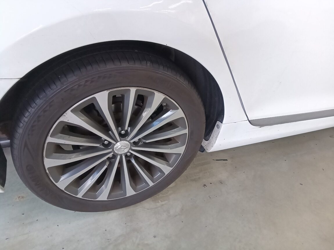 HYUNDAI GRANDEUR HG HG 240 MODERN 2014 - zdjęcie 29