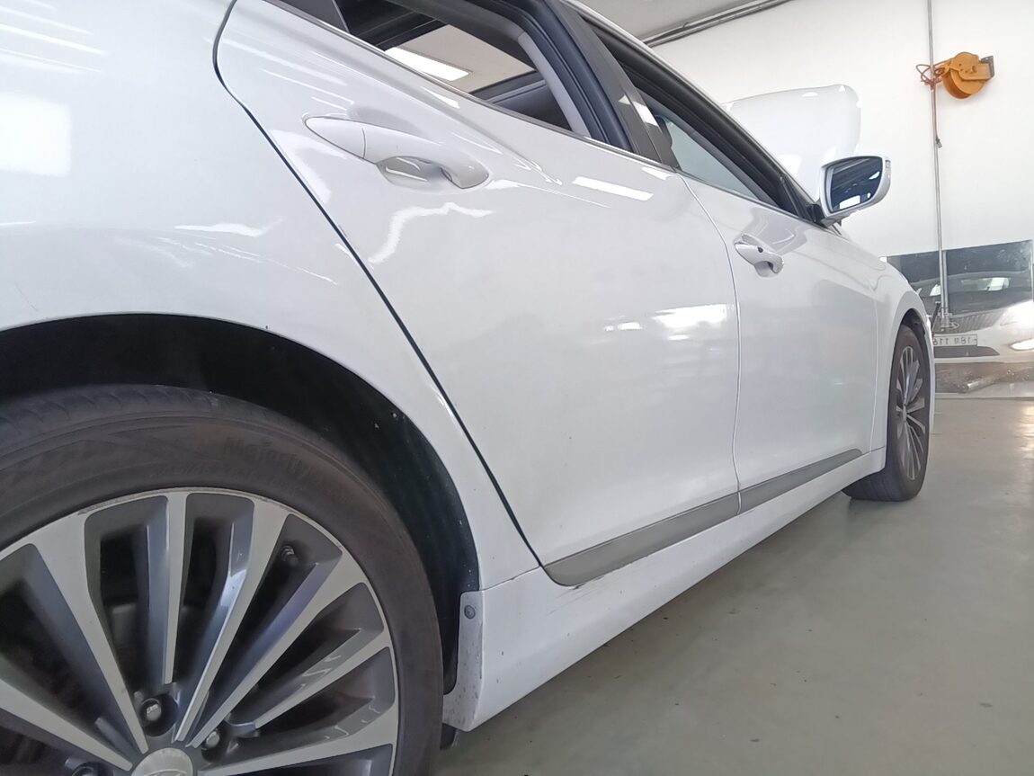 HYUNDAI GRANDEUR HG HG 240 MODERN 2014 - zdjęcie 33