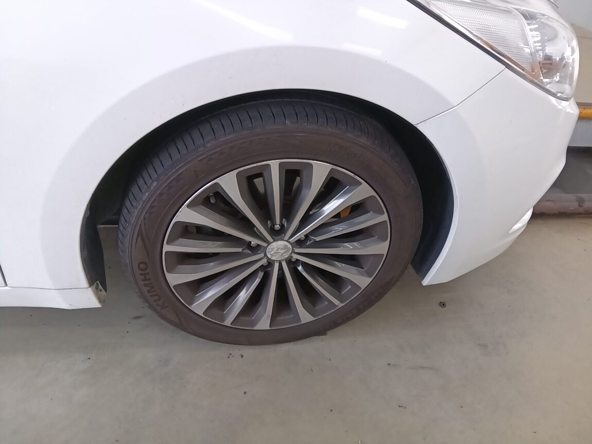 HYUNDAI GRANDEUR HG HG 240 MODERN 2014 - zdjęcie 28