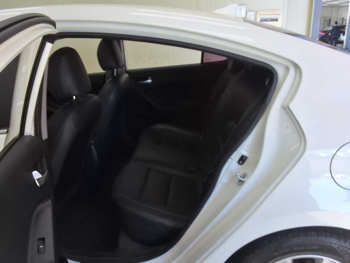 KIA THE NEW K3 1.6 GDI TRENDY 2016 - zdjęcie 13