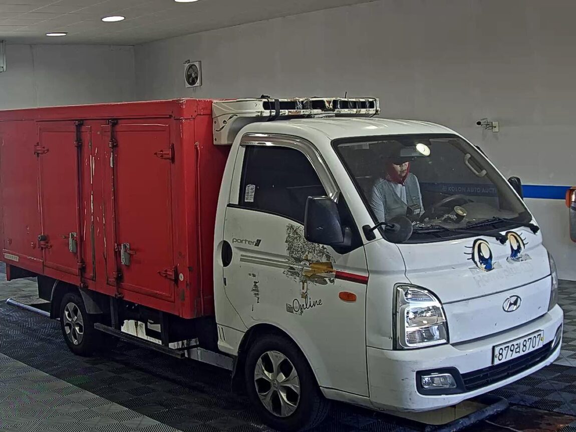 HYUNDAI PORTER II CRDi STANDARD CAB EXTRA LONG WHEELBASE STYLE 2021 - zdjęcie 3
