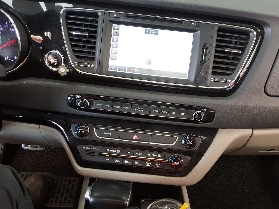 KIA ALL NEW CARNIVAL 7-SEATER LIMOUSINE DIESEL PRESIDENT 2017 - zdjęcie 24