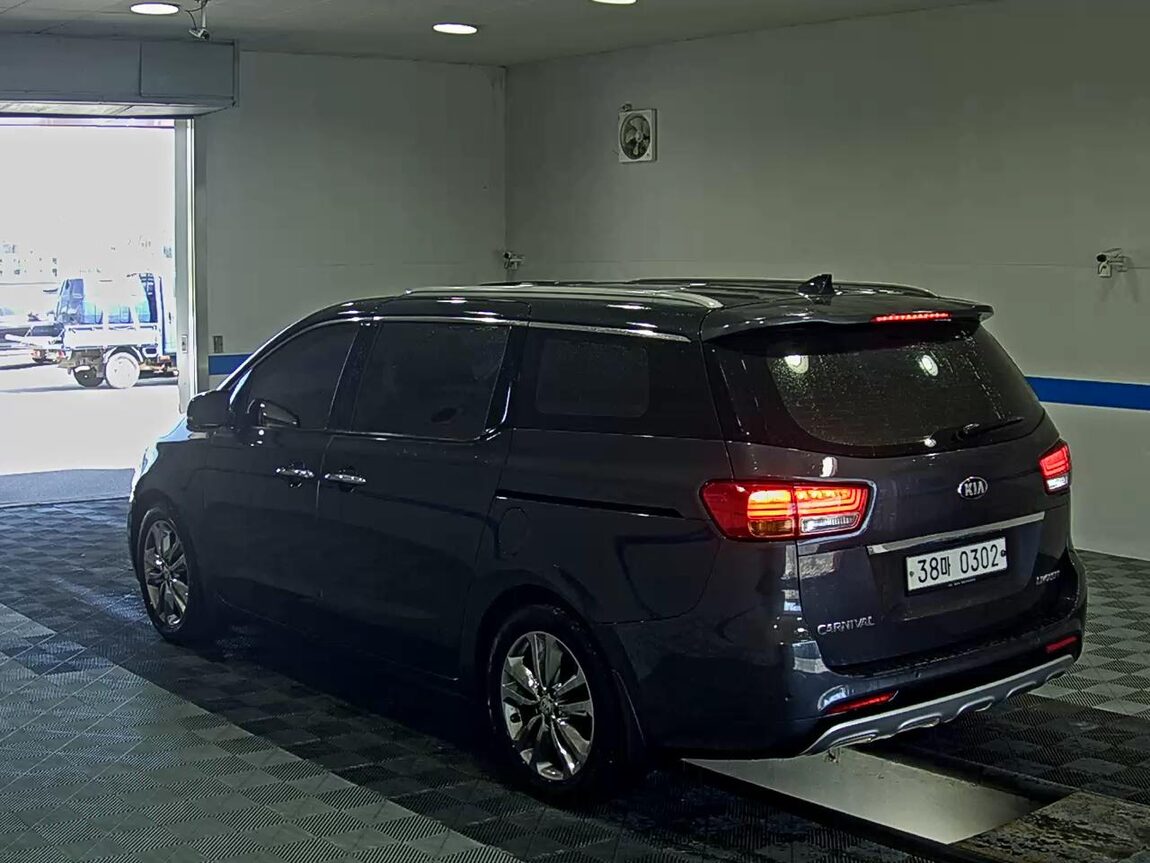 KIA ALL NEW CARNIVAL 7-SEATER LIMOUSINE DIESEL PRESIDENT 2017 - zdjęcie 6