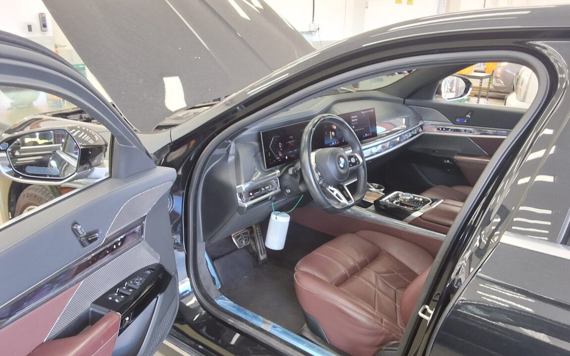 BMW 7 SERIES (7TH GEN) 740i xDRIVE M SPORT 2024 - zdjęcie 10