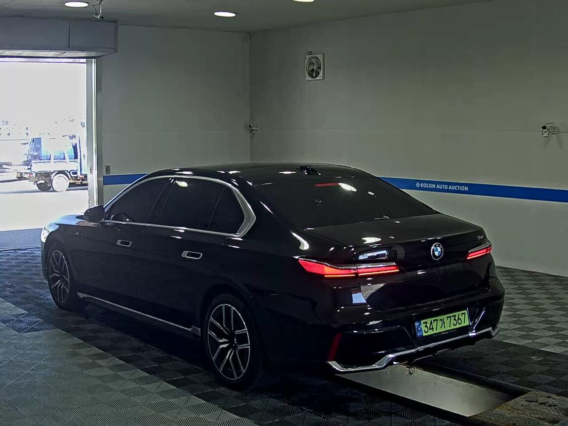 BMW 7 SERIES (7TH GEN) 740i xDRIVE M SPORT 2024 - zdjęcie 6