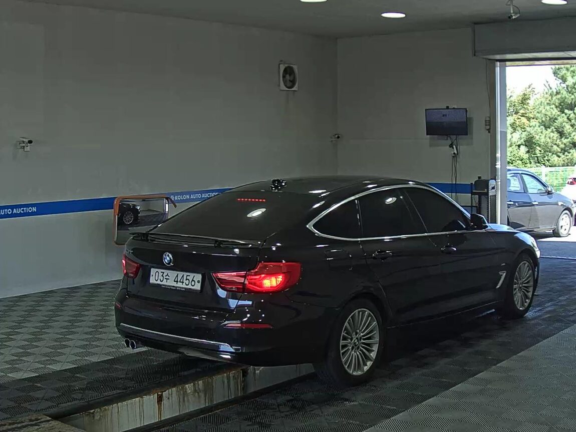 BMW GRAN TURISMO (GT) 3 SERIES GT 320d LUXURY LINE 2018 - zdjęcie 5
