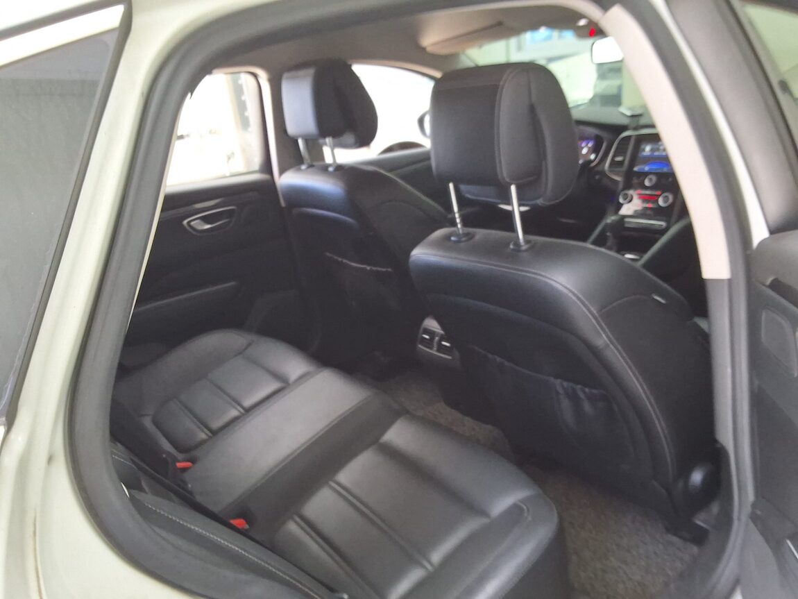 RENAULT (SAMSUNG) SM6 1.6 TCe LE 2016 - zdjęcie 14
