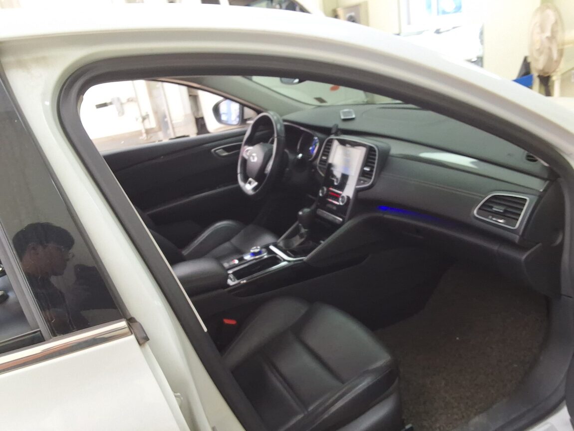 RENAULT (SAMSUNG) SM6 1.6 TCe LE 2016 - zdjęcie 15