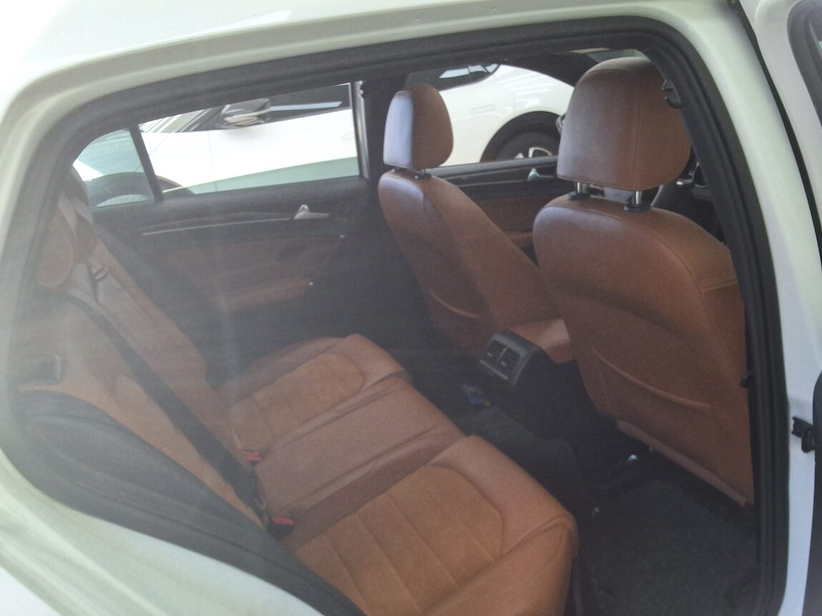VOLKSWAGEN GOLF (7TH GEN) 2.0 TDI 40TH ANNIVERSARY EDITION 2015 - zdjęcie 14