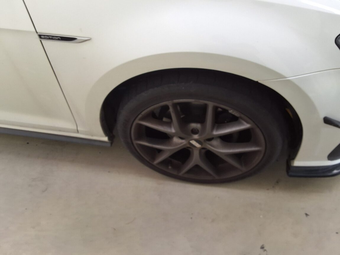 VOLKSWAGEN GOLF (7TH GEN) 2.0 TDI 40TH ANNIVERSARY EDITION 2015 - zdjęcie 21