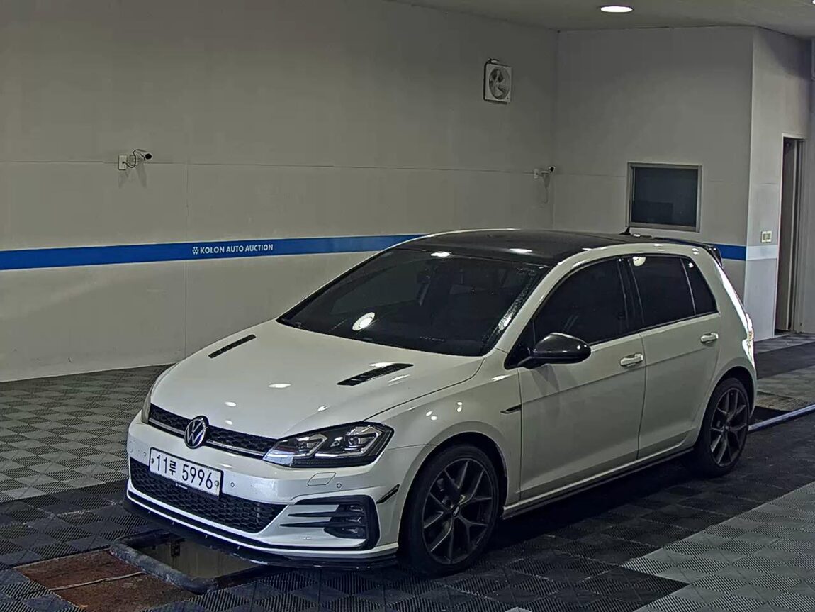 VOLKSWAGEN GOLF (7TH GEN) 2.0 TDI 40TH ANNIVERSARY EDITION 2015 - zdjęcie 2