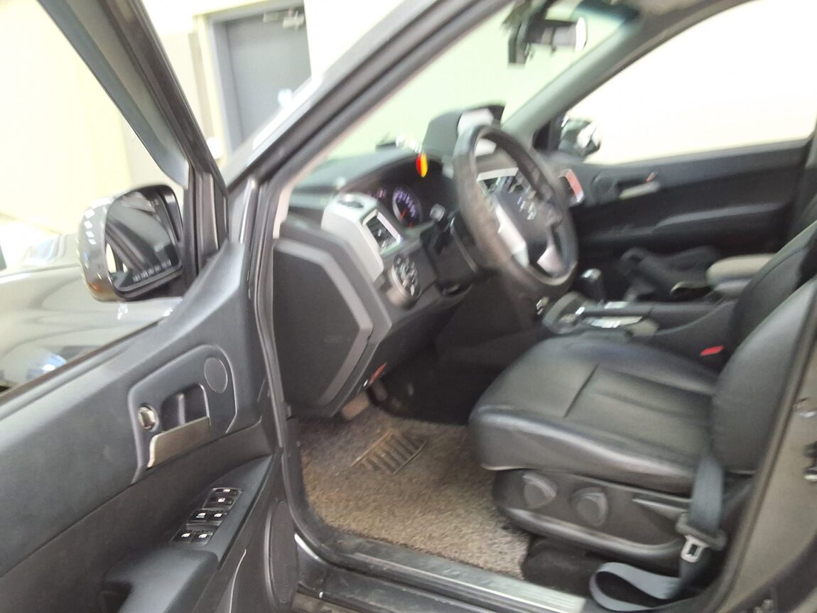 KG MOBILITY (SSANGYONG) THE NEW KORANDO SPORTS 2.2 4WD CX7 PASSION 2017 - zdjęcie 11