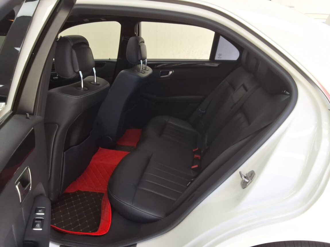 MERCEDES-BENZ E-CLASS (4TH GEN) E300 4MATIC AVANTGARDE 2014 - zdjęcie 13