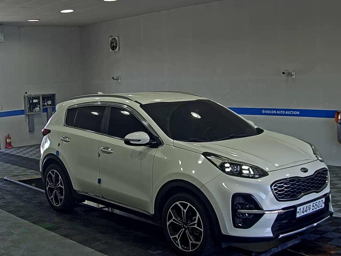 KIA SPORTAGE THE BOLD 2.0 GASOLINE PRESTIGE 2020 - zdjęcie 3