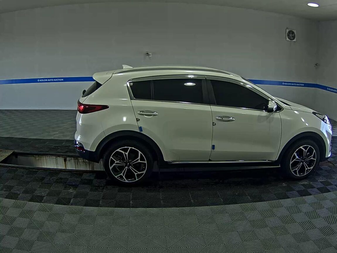 KIA SPORTAGE THE BOLD 2.0 GASOLINE PRESTIGE 2020 - zdjęcie 4