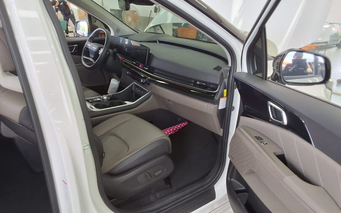 KIA THE NEW CARNIVAL HYBRID (KA4) 1.6 HEV 7-SEATER SIGNATURE GRAVITY 2025 - zdjęcie 14