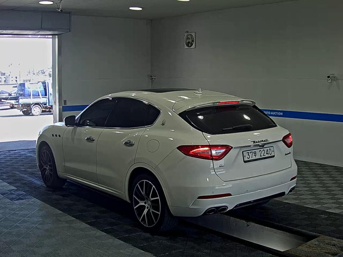 MASERATI LEVANTE 3.0 DIESEL 2017 - zdjęcie 6
