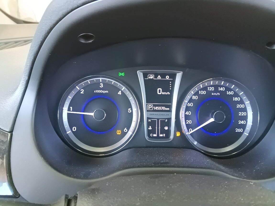 HYUNDAI GRANDEUR HG DIESEL HG 220 MODERN 2016 - zdjęcie 9