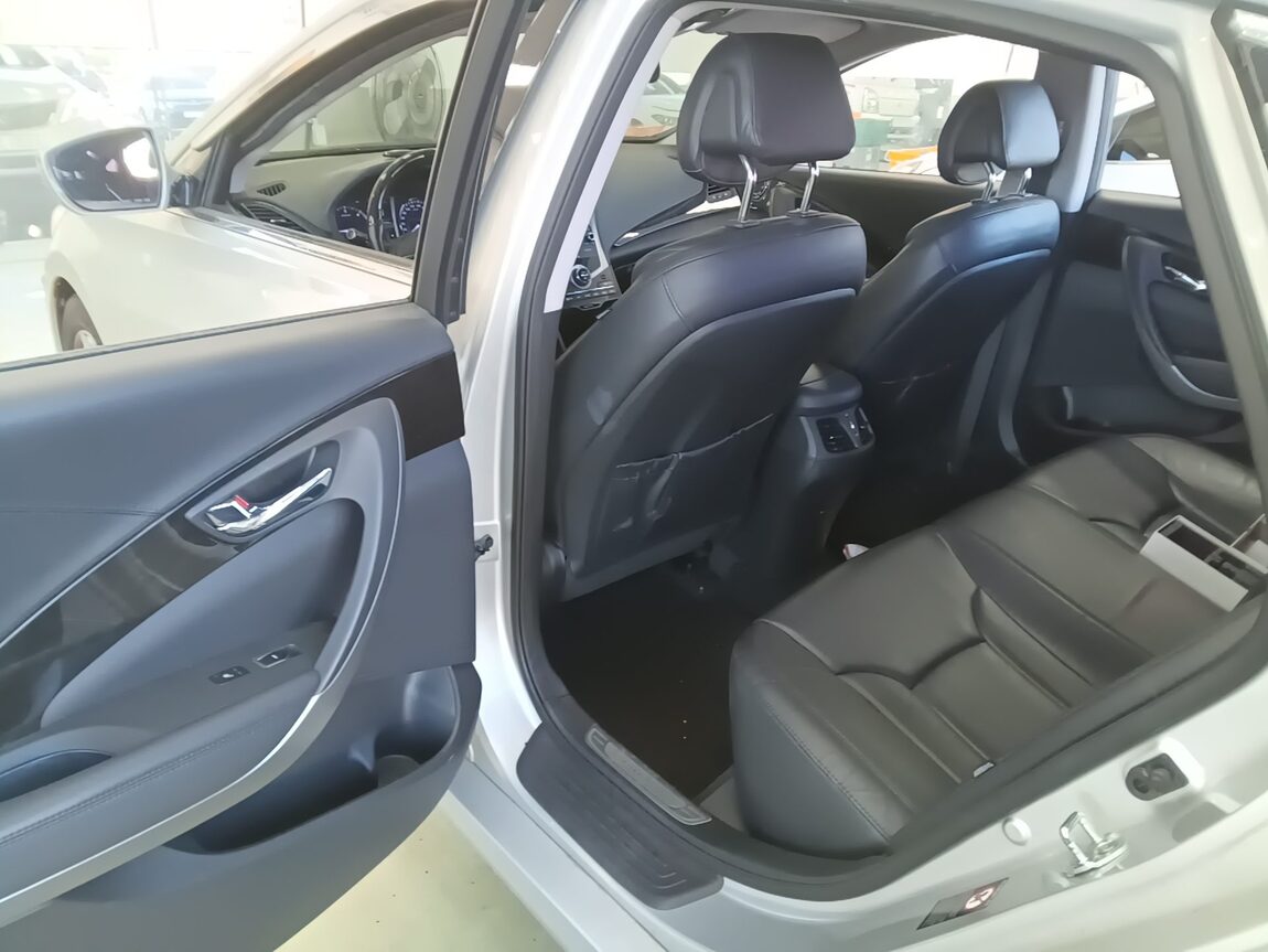 HYUNDAI GRANDEUR HG DIESEL HG 220 MODERN 2016 - zdjęcie 12