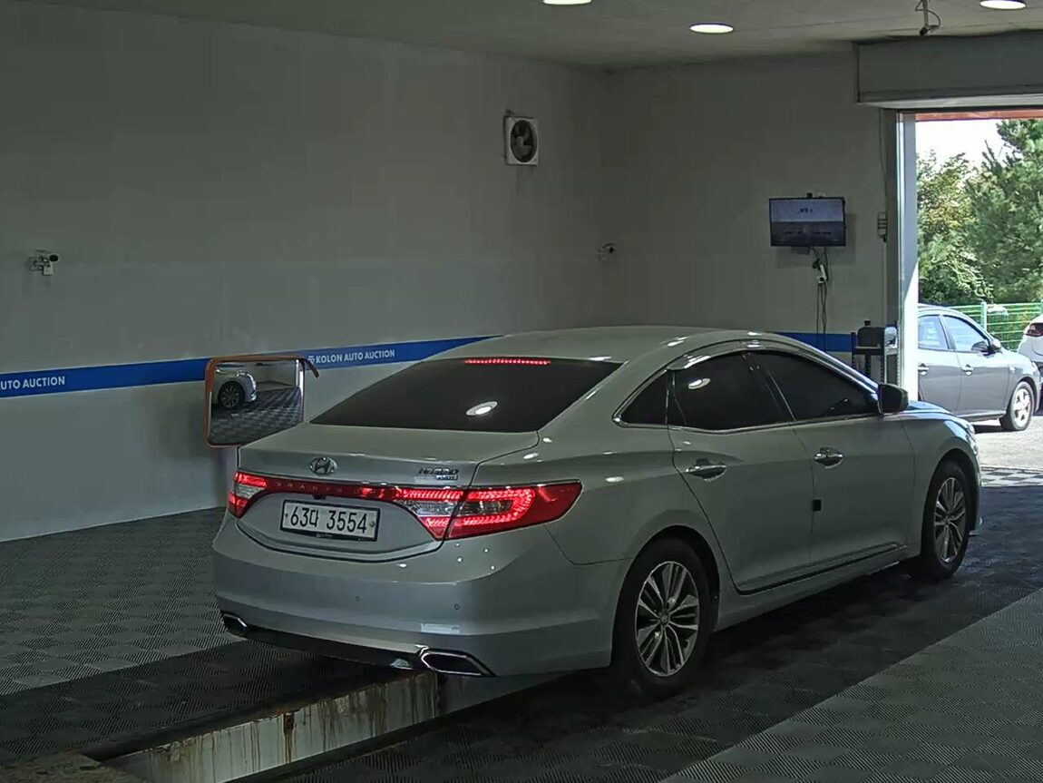 HYUNDAI GRANDEUR HG DIESEL HG 220 MODERN 2016 - zdjęcie 5