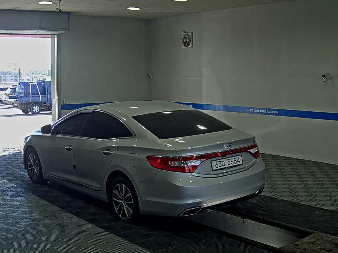 HYUNDAI GRANDEUR HG DIESEL HG 220 MODERN 2016 - zdjęcie 6