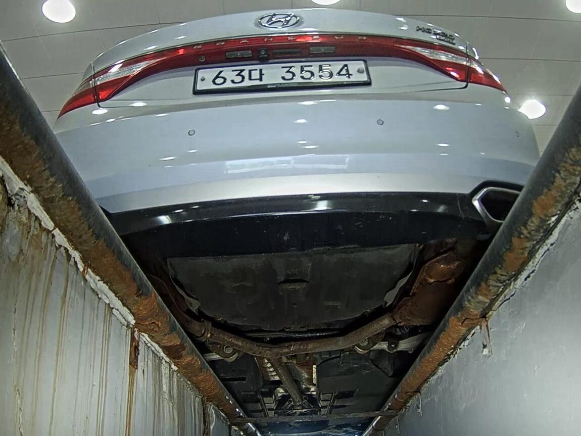 HYUNDAI GRANDEUR HG DIESEL HG 220 MODERN 2016 - zdjęcie 8