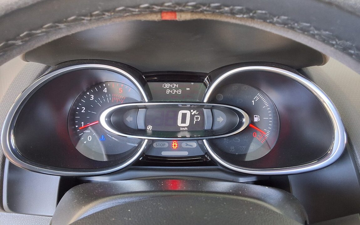 RENAULT (SAMSUNG) CLIO 1.5 DIESEL INTENSE 2018 - zdjęcie 9