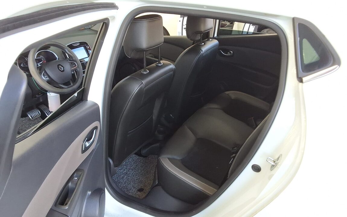 RENAULT (SAMSUNG) CLIO 1.5 DIESEL INTENSE 2018 - zdjęcie 12