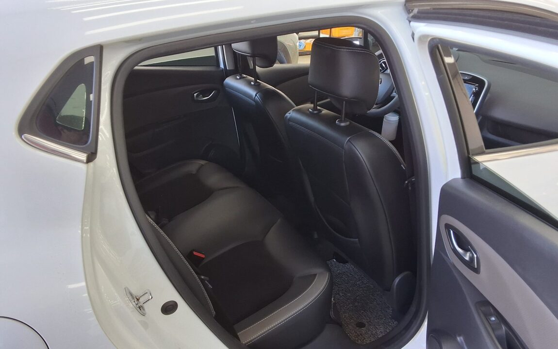 RENAULT (SAMSUNG) CLIO 1.5 DIESEL INTENSE 2018 - zdjęcie 13