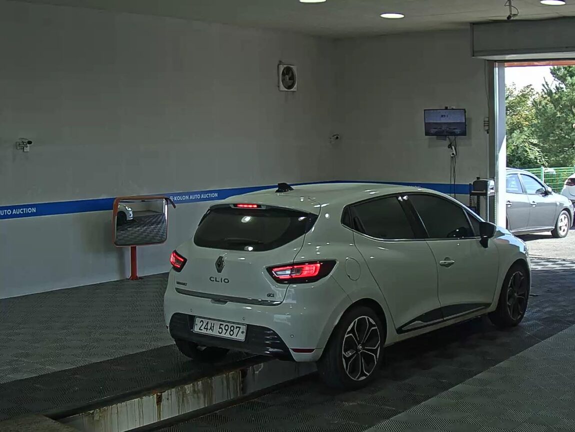 RENAULT (SAMSUNG) CLIO 1.5 DIESEL INTENSE 2018 - zdjęcie 5