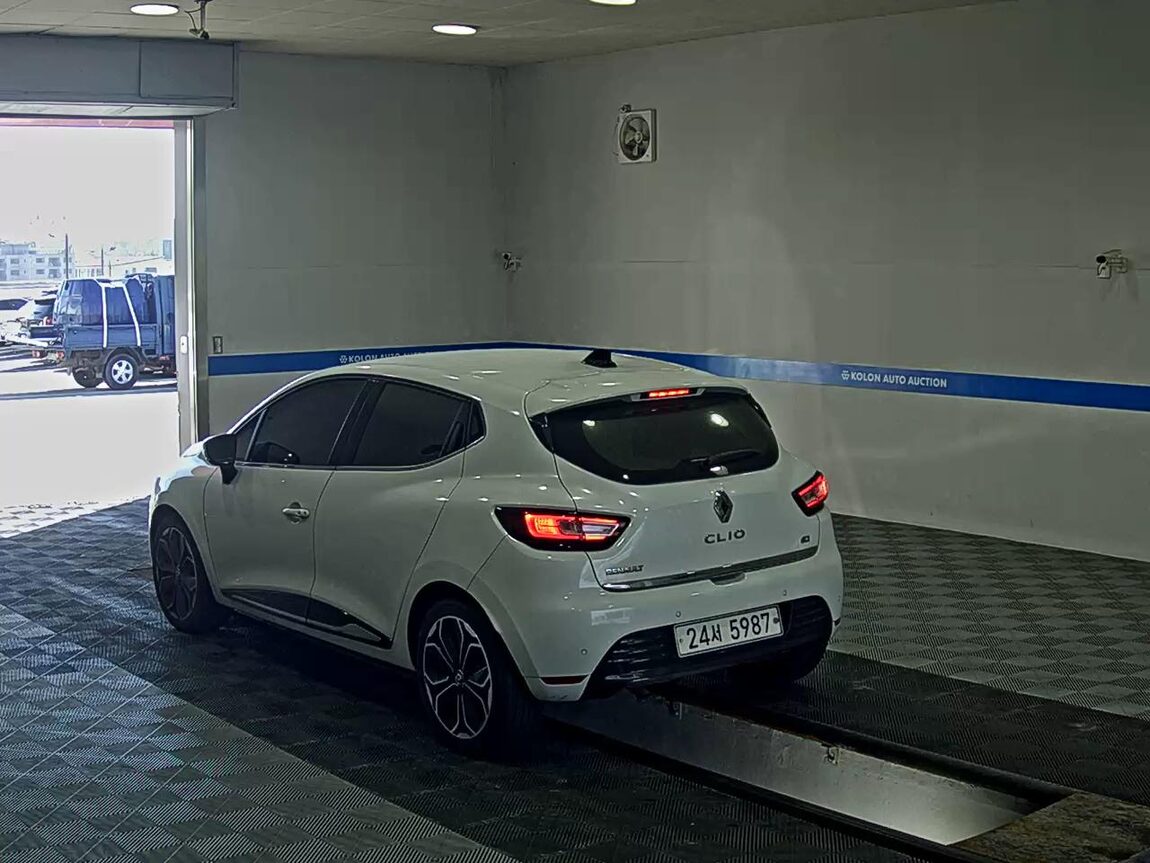 RENAULT (SAMSUNG) CLIO 1.5 DIESEL INTENSE 2018 - zdjęcie 6