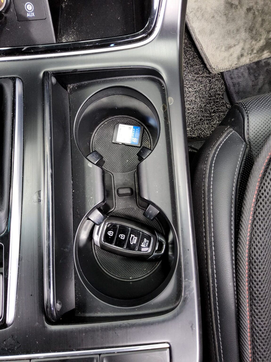 HYUNDAI GRANDEUR IG 2.4 GDi PREMIUM 2019 - zdjęcie 19