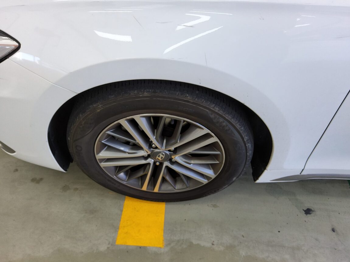 HYUNDAI GRANDEUR IG 2.4 GDi PREMIUM 2019 - zdjęcie 23