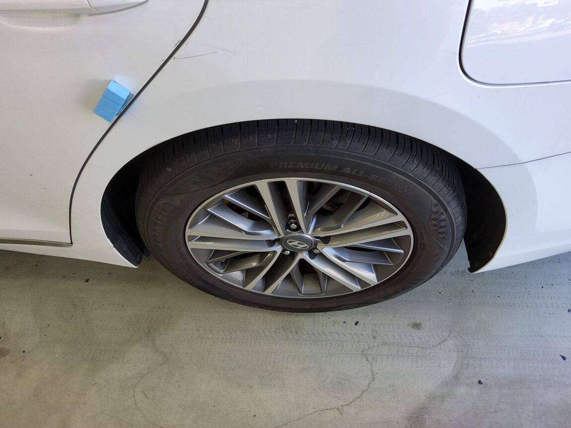 HYUNDAI GRANDEUR IG 2.4 GDi PREMIUM 2019 - zdjęcie 24