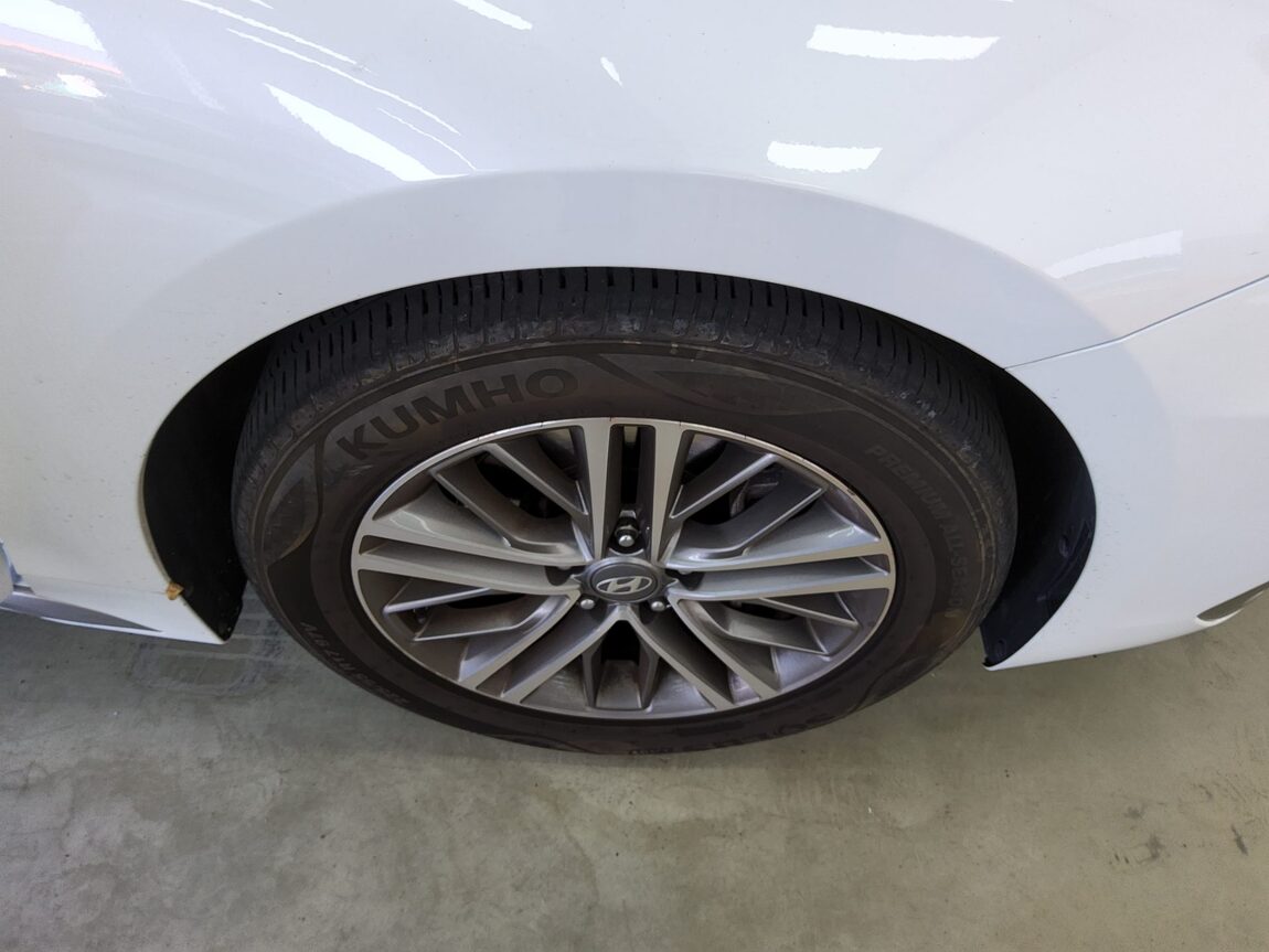 HYUNDAI GRANDEUR IG 2.4 GDi PREMIUM 2019 - zdjęcie 25