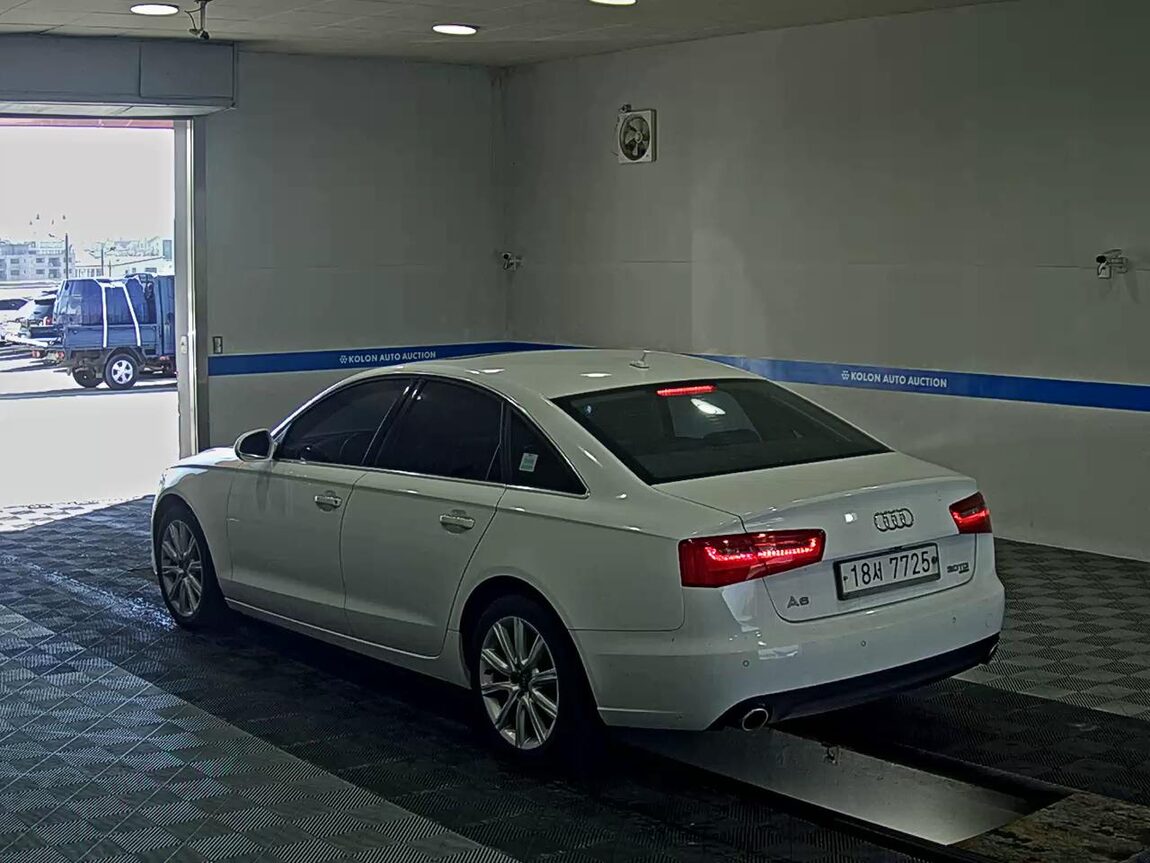 AUDI A6 (4TH GEN) 3.0 TDI QUATTRO LED PACK 2013 - zdjęcie 6