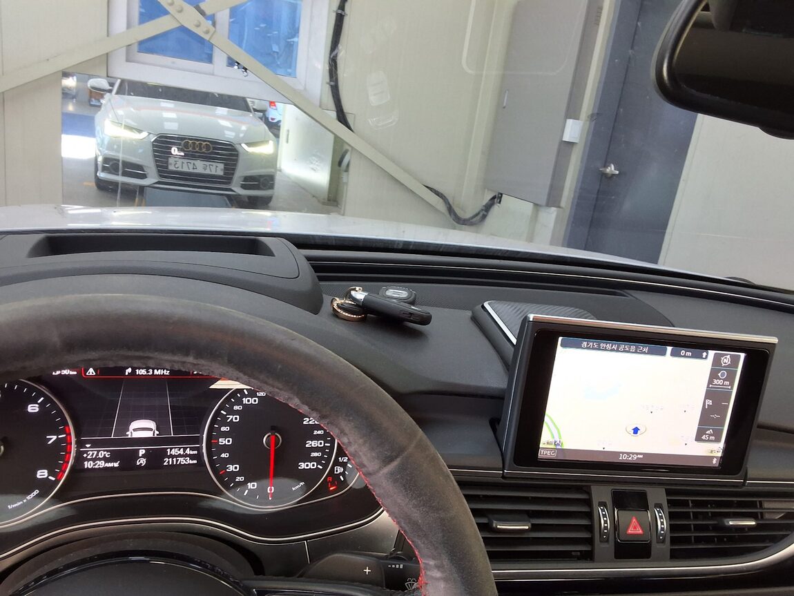 AUDI A6 (4TH GEN) 40 TFSI QUATTRO SPORTS 2016 - zdjęcie 25