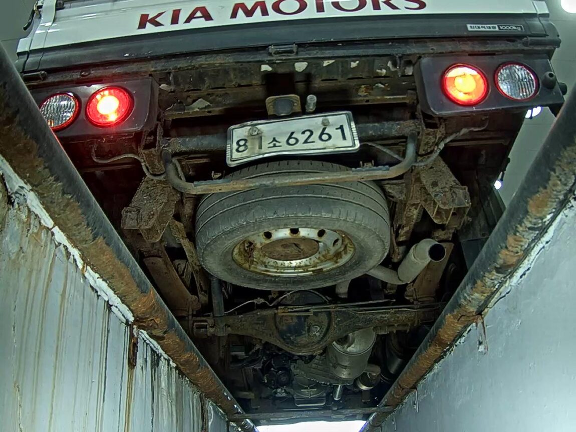 KIA BONGO III CARGO 4WD KING CAB LONG WHEELBASE 2011 - zdjęcie 8