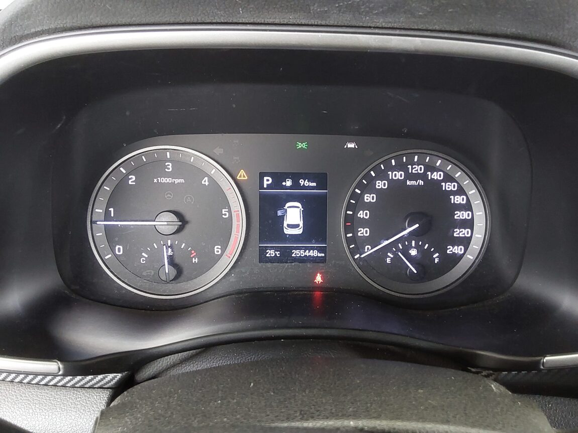 HYUNDAI NEW TUCSON 2.0 DIESEL 2WD SMART 2019 - zdjęcie 9