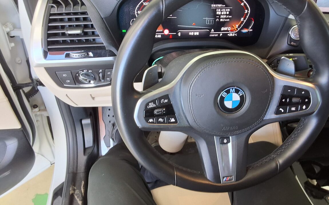 BMW X4 (2ND GEN) M40i xDRIVE ONLINE EXCLUSIVE 2021 - zdjęcie 23