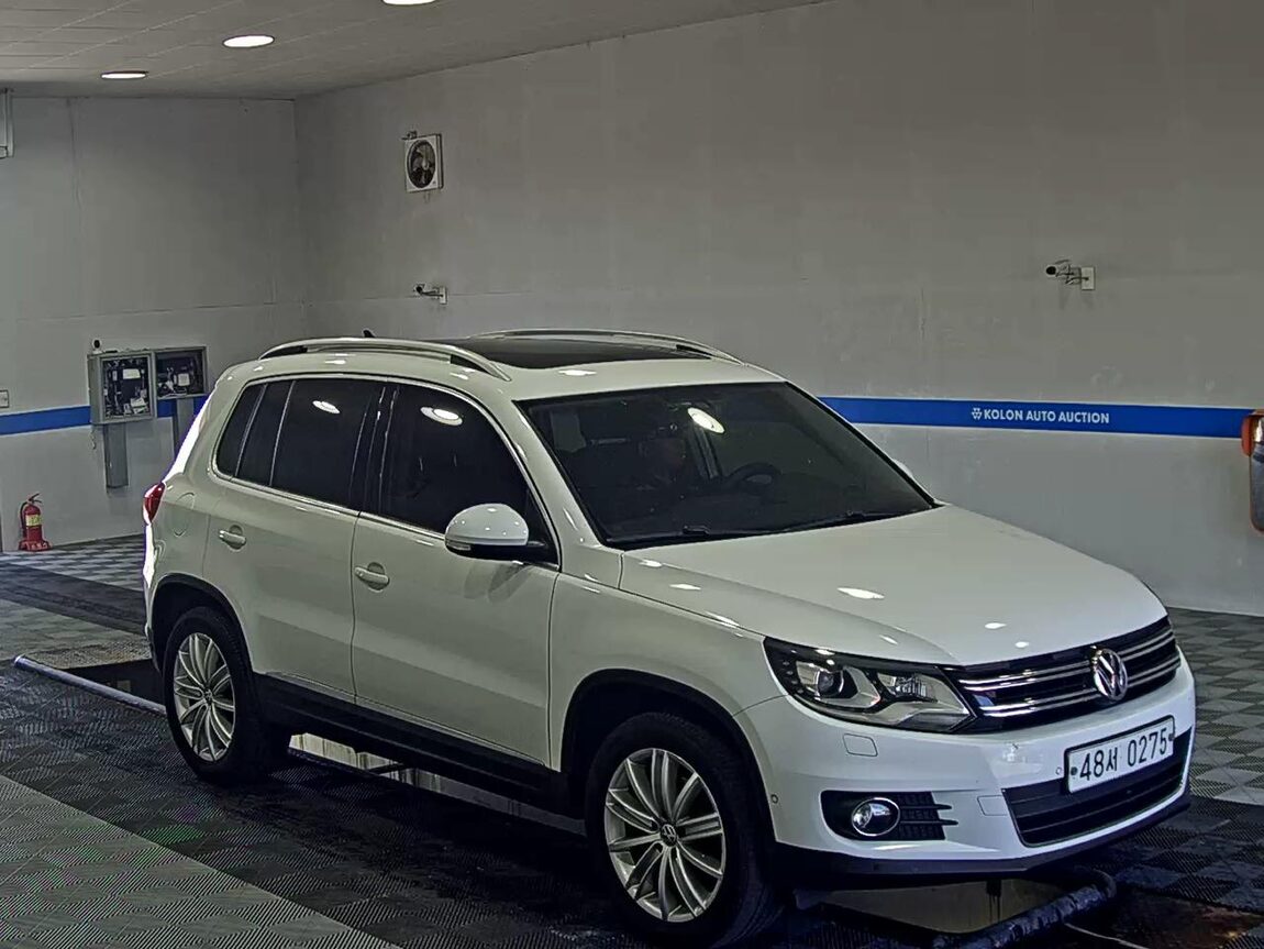 VOLKSWAGEN TIGUAN 2.0 TDI BLUEMOTION PREMIUM 2016 - zdjęcie 3