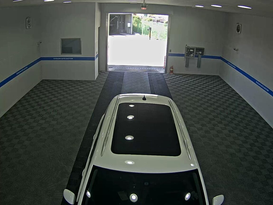VOLKSWAGEN TIGUAN 2.0 TDI BLUEMOTION PREMIUM 2016 - zdjęcie 7