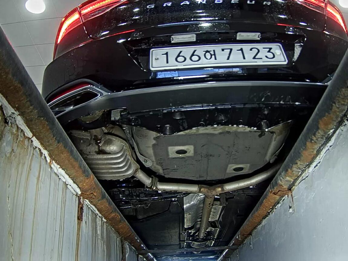 HYUNDAI THE NEW GRANDEUR IG GASOLINE 2.5 PREMIUM CHOICE 2020 - zdjęcie 8