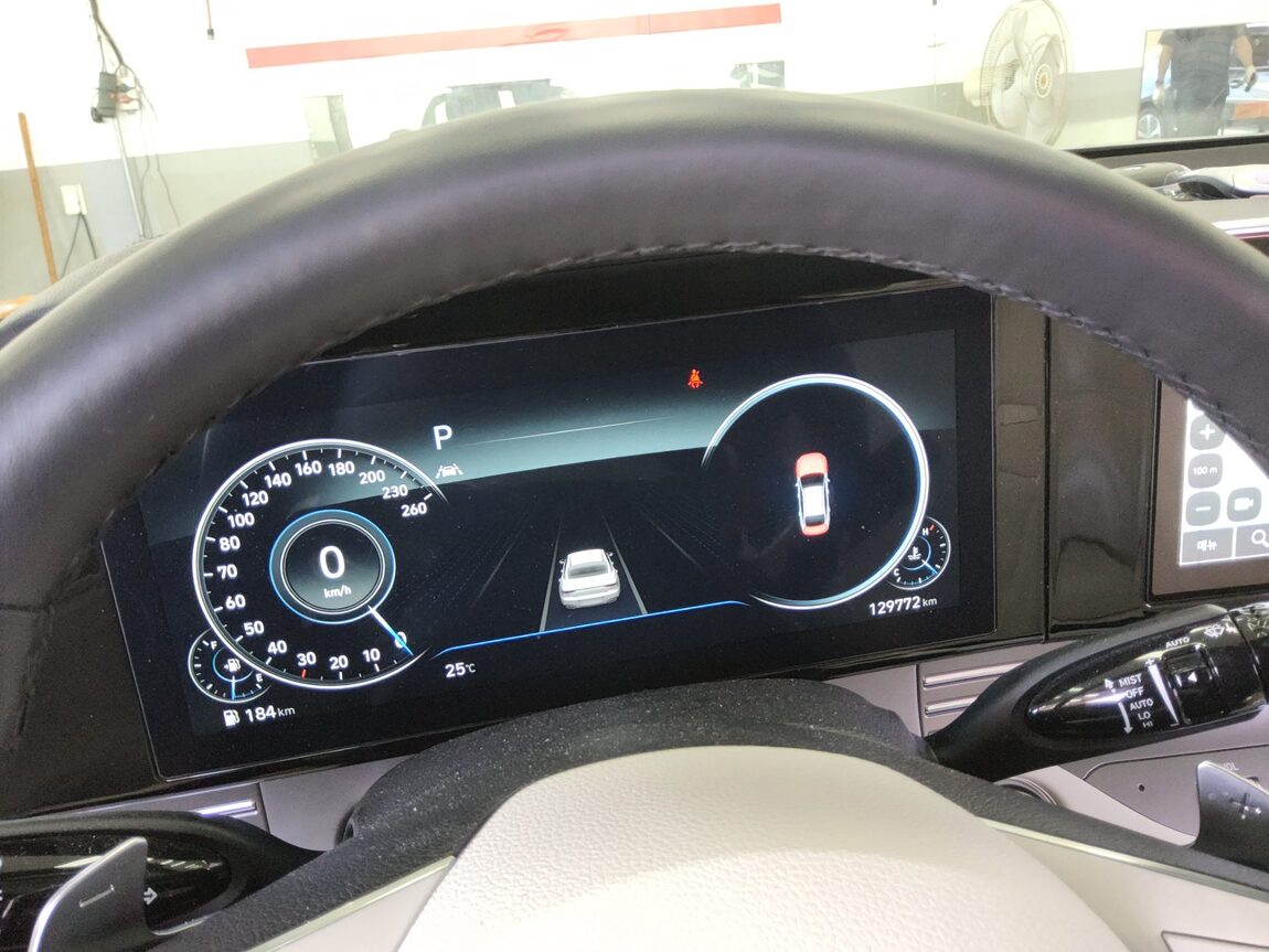 HYUNDAI THE NEW GRANDEUR IG GASOLINE 2.5 LE BLANC 2023 - zdjęcie 9