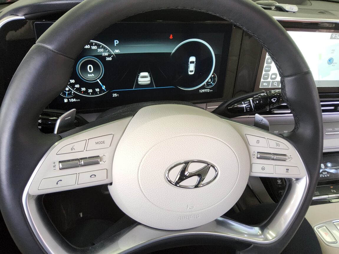 HYUNDAI THE NEW GRANDEUR IG GASOLINE 2.5 LE BLANC 2023 - zdjęcie 17