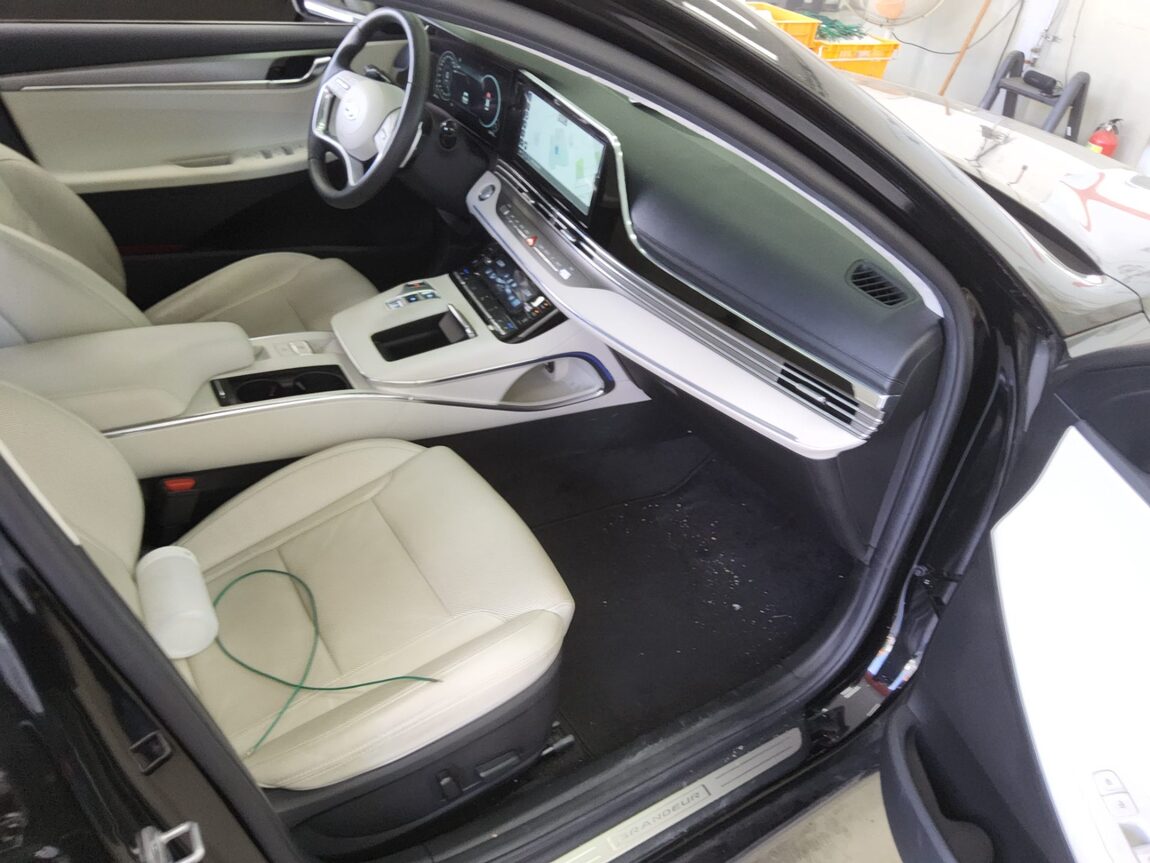 HYUNDAI THE NEW GRANDEUR IG GASOLINE 2.5 LE BLANC 2023 - zdjęcie 14