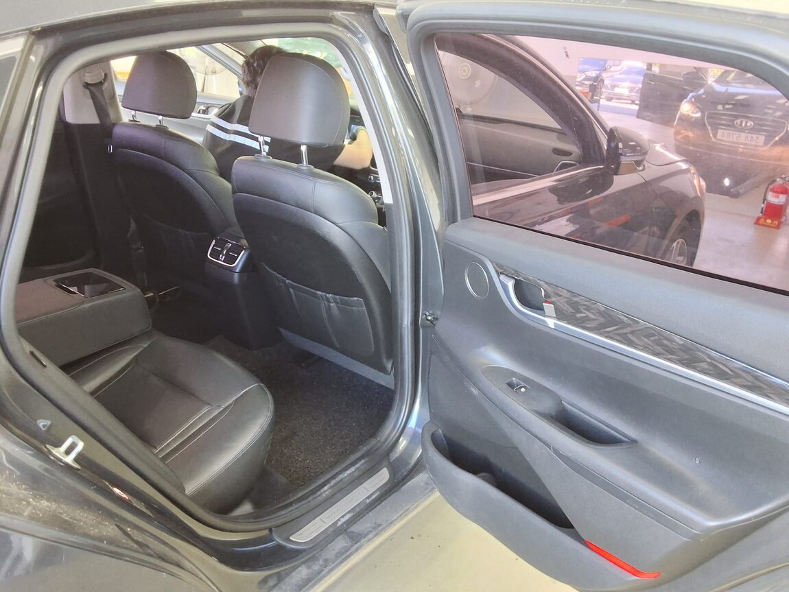 HYUNDAI GRANDEUR IG 3.0 GDi MODERN BASIC RENTAL CAR 2018 - zdjęcie 13