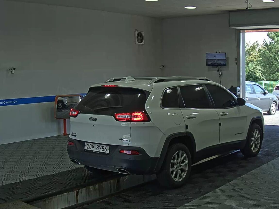 JEEP CHEROKEE (KL) 2.0 CRD AWD LONGITUDE 2015 - zdjęcie 5