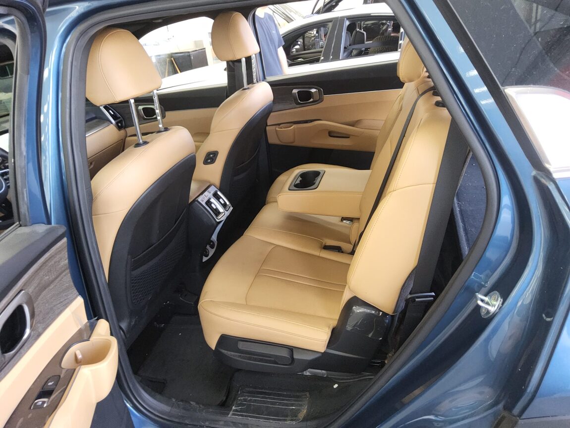KIA NEW SORENTO (MQ4) 2.5 GASOLINE 2WD PRESTIGE 2022 - zdjęcie 12